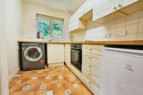 1 bedroom apartment for sale, Minley Grove, Minley Road, Fleet