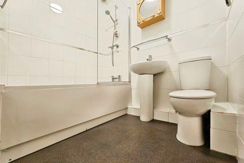 1 bedroom apartment for sale, Minley Grove, Minley Road, Fleet