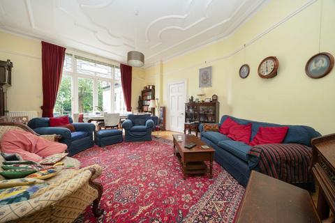 3 bedroom flat for sale, Goldhurst Terrace, London NW6