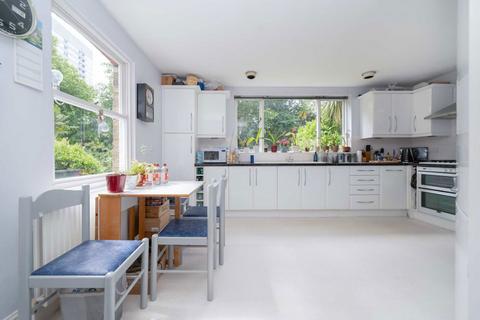 3 bedroom flat for sale, Goldhurst Terrace, London NW6