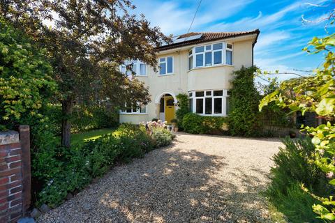 58 Derham Park, Yatton, Bristol, BS49 4EA
