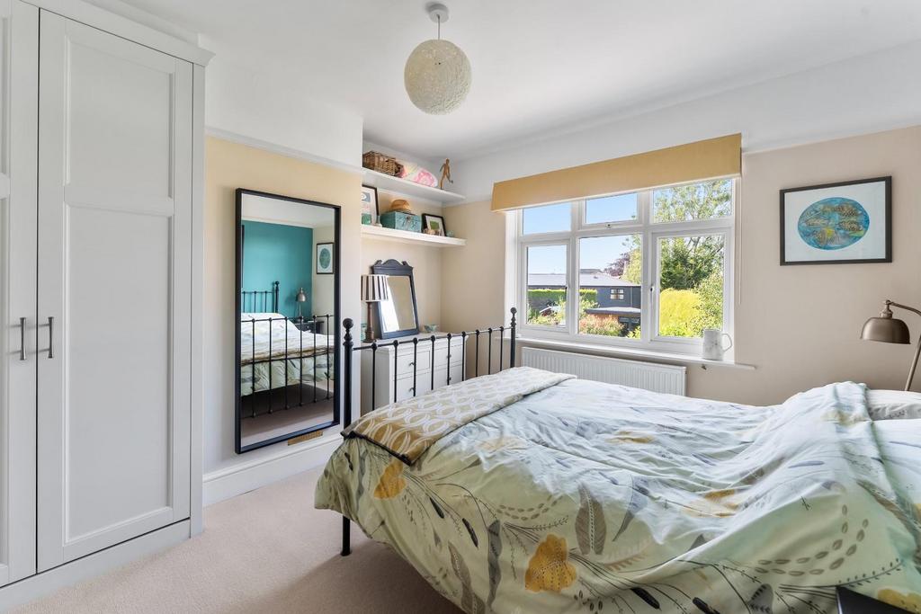 14 - bedroom.jpg