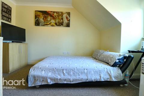 3 bedroom end of terrace house for sale, Castle Gardens, IPSWICH