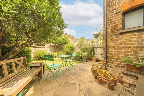 1 bedroom flat for sale, Cumberland Road, London W7