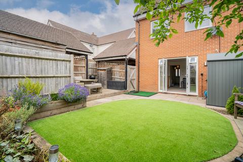 4 bedroom semi-detached house for sale, Tasmania Grove Newton Leys, Milton Keynes, MK3