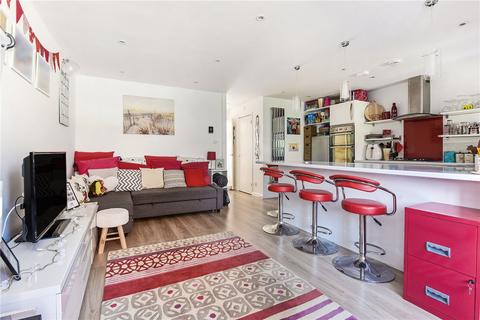 2 bedroom bungalow for sale, St. Annes Close, Winchester, Hampshire, SO22