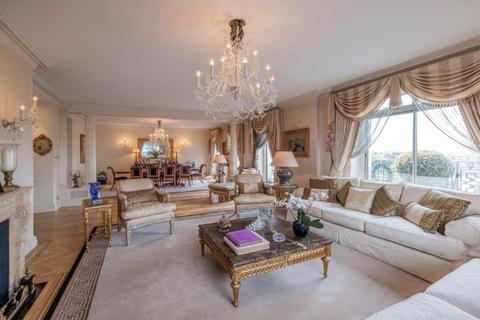 4 bedroom apartment for sale, Portland Place, Marylebone, London, W1B