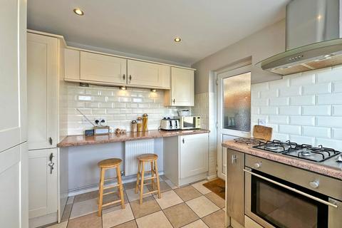 46 Clee View Road, Wombourne, Wolverhampton, WV5 0BD