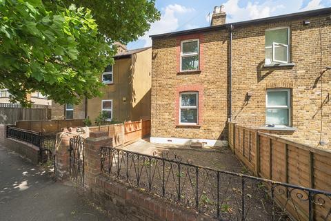 3 bedroom semi-detached house to rent, Dickerage Lane, New Malden, KT3
