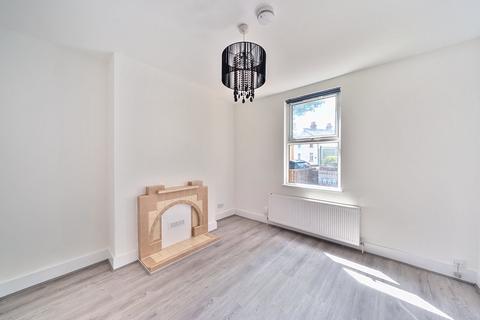 3 bedroom semi-detached house to rent, Dickerage Lane, New Malden, KT3