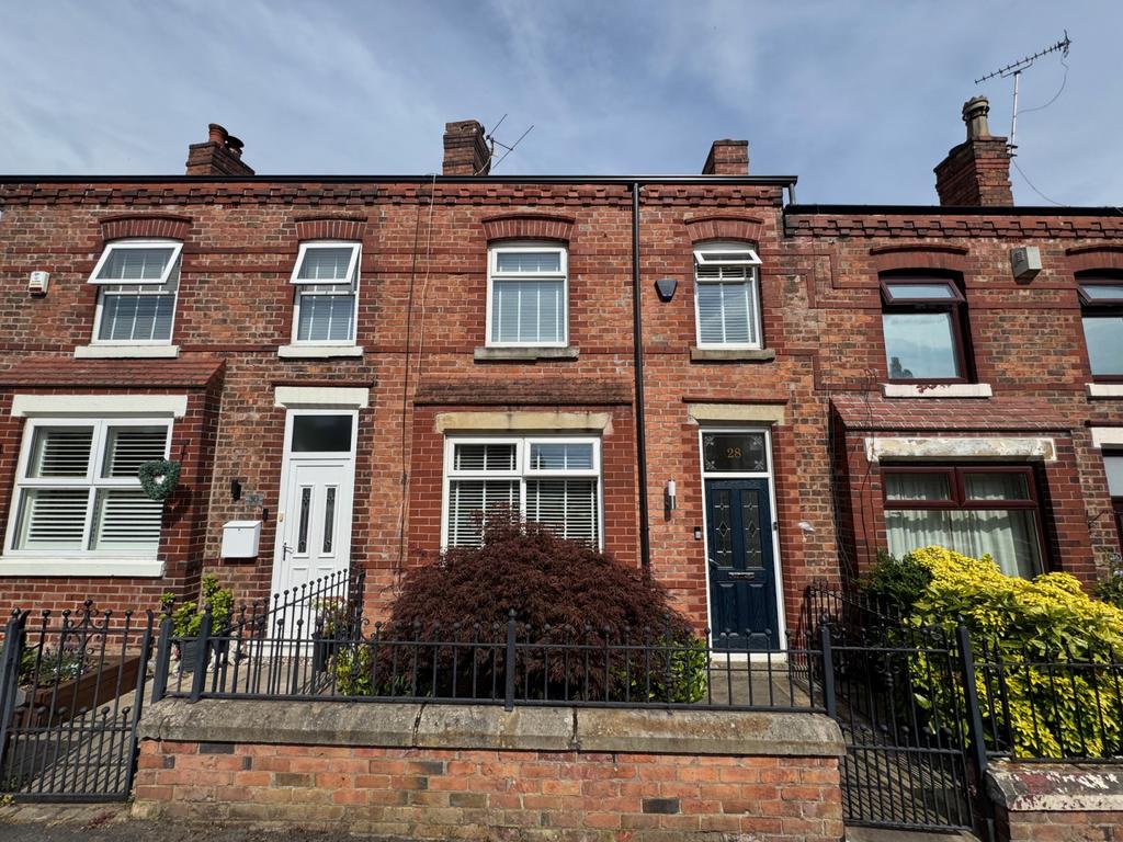 3 Bedroom Terraced for Sale
