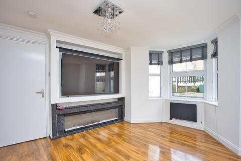 1 bedroom flat for sale, Folkestone Road, Dover, CT17