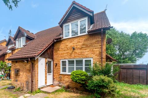 63 Knights Manor Way, Dartford, DA1 5SB