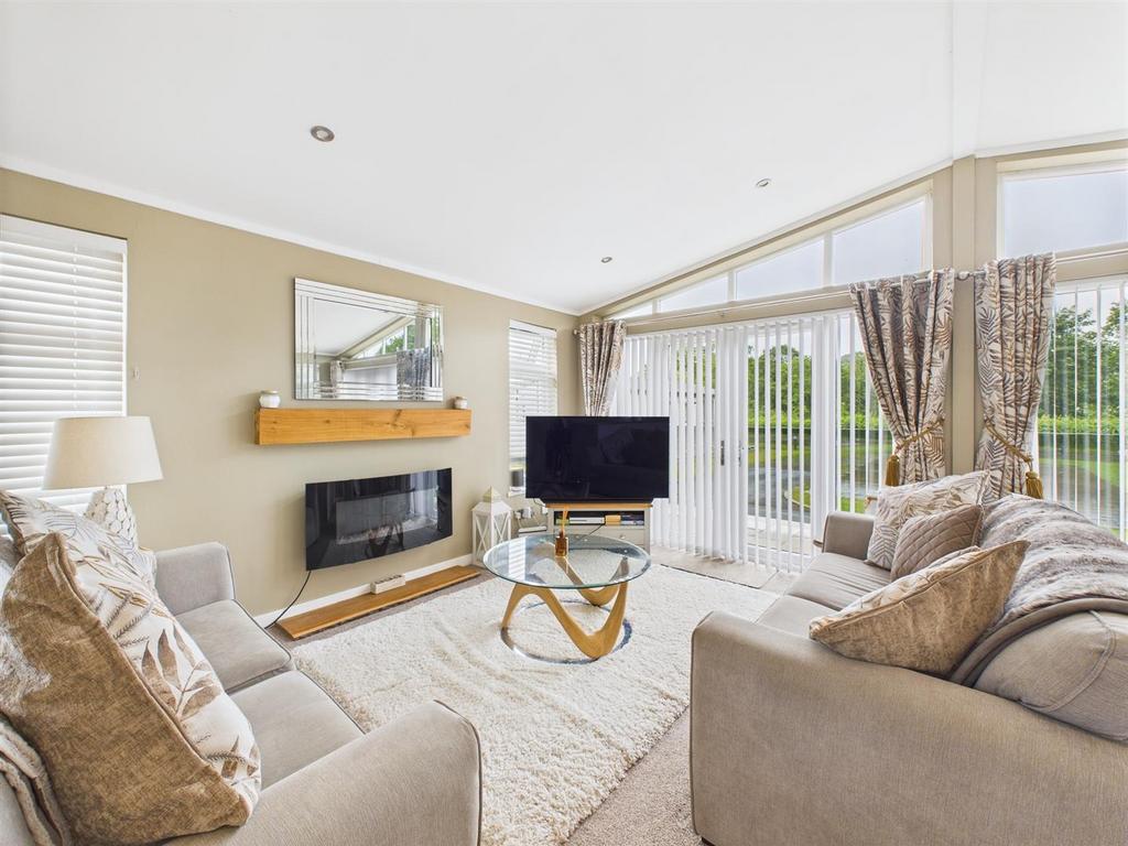 Open Plan Lounge/Kitchen/Dining Area