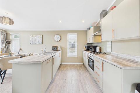 2 bedroom lodge for sale, Lower Bentham, Lancaster
