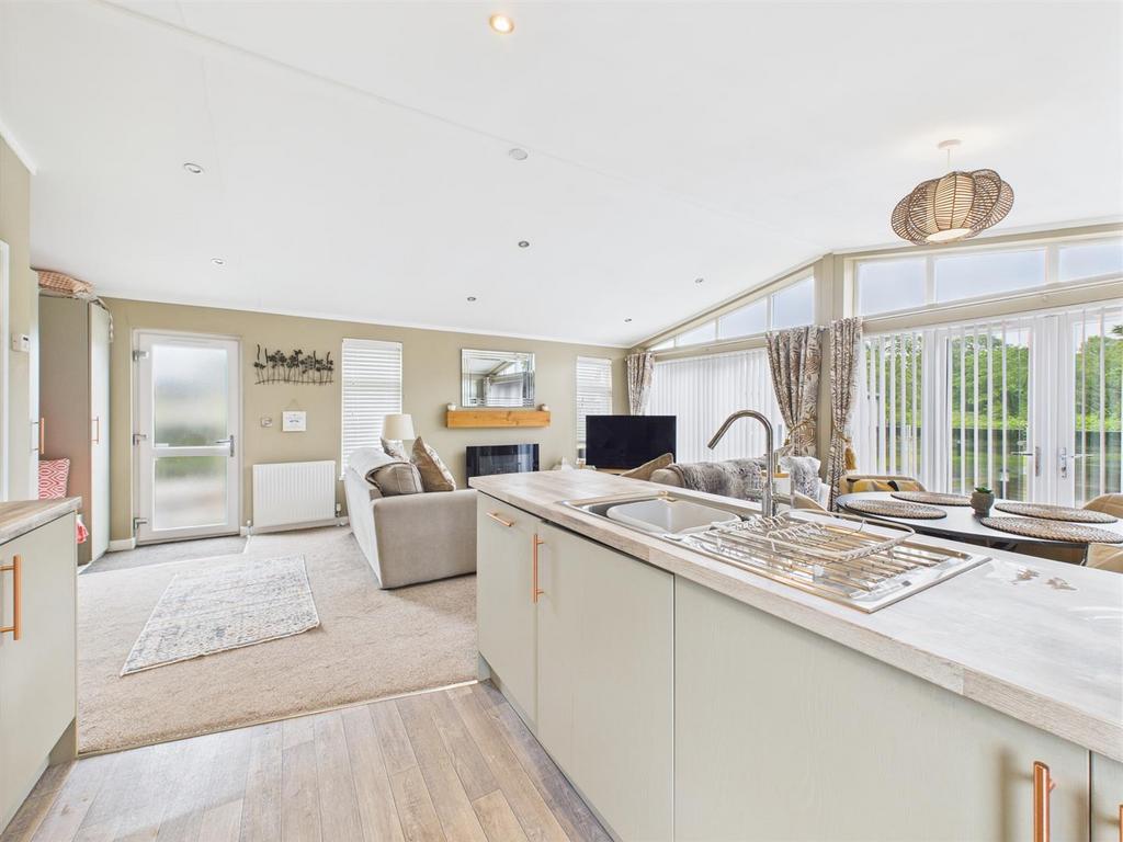 Open Plan Lounge/Kitchen/Dining Area