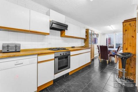 98 Lower Meadow, Harlow, CM18 7RF