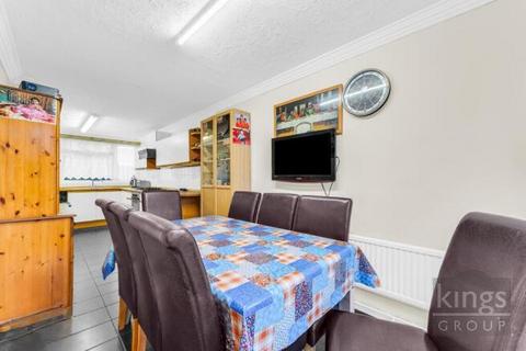 98 Lower Meadow, Harlow, CM18 7RF