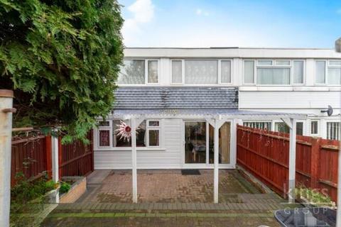 98 Lower Meadow, Harlow, CM18 7RF