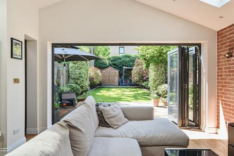 3 bedroom apartment for sale, Brondesbury Park, London, NW2