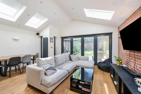 3 bedroom apartment for sale, Brondesbury Park, London, NW2