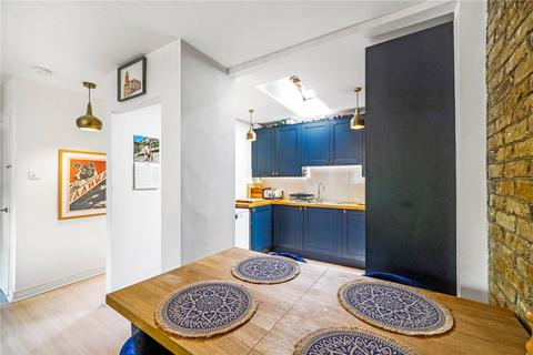 2 bedroom apartment for sale, Archway Road, London, N6
