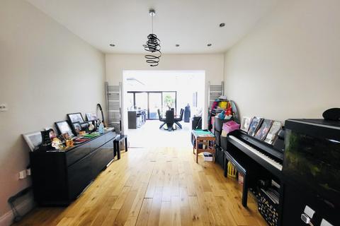 59 Heming Road, Edgware, HA8 9AB