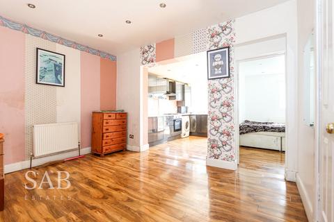 4 bedroom house to rent, Ruislip Road, Northolt, UB5