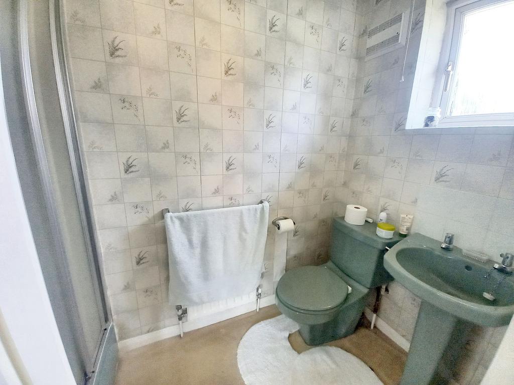 En suite shower room
