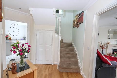 1 Blangy Close, North Tawton, EX20 2GY