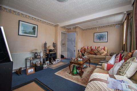 3 bedroom detached house for sale, Fairfax Road, Leicester