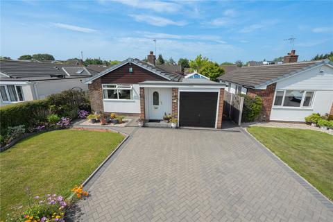 2 bedroom bungalow for sale, High Ash Crescent, Leeds, West Yorkshire