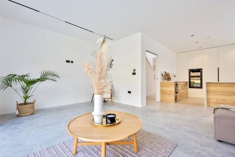 undefined, Highridge, Hythe, Kent, CT21