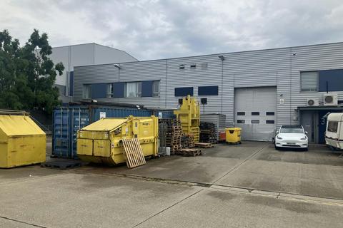 Warehouse to rent, 35 White Hart Ave London SE28 0GU