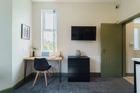 1 bedroom in a house share to rent, Terry Road, Coventry