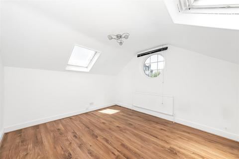 2 Oakfield Road, Croydon, CR0 2UA