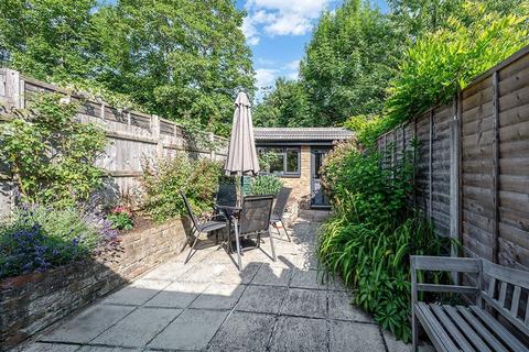 11 Beaconsfield Road, Surbiton, KT5 9AW