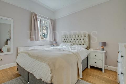 2 bedroom ground floor flat for sale, Chapter Road, London, NW2