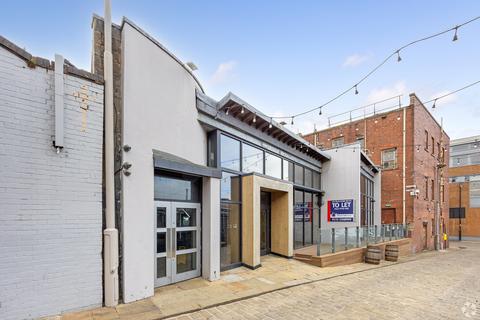 Pub to rent, 10 Market St Wakefield WF1 1DH