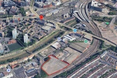 Land to rent, Mead Rise Bristol BS3 4RW