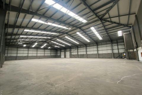 Warehouse to rent, Kingsmark Fwy Bradford BD12 7HW