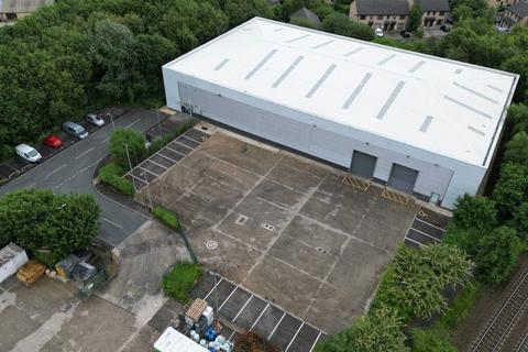 Warehouse to rent, Kingsmark Fwy Bradford BD12 7HW
