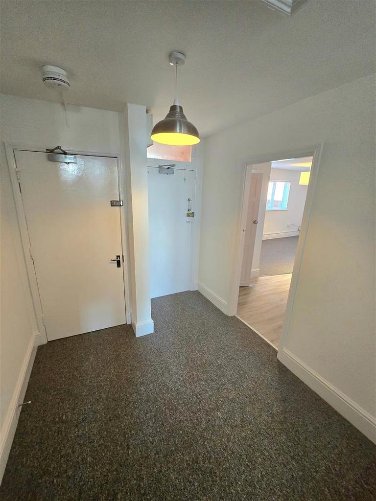 Entrance hall.jpg