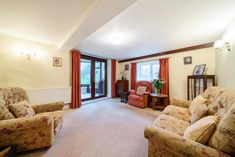 undefined, Thurloxton, Taunton