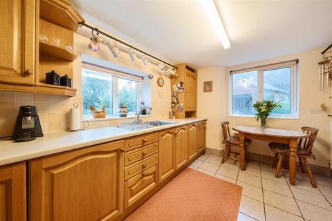 undefined, Thurloxton, Taunton