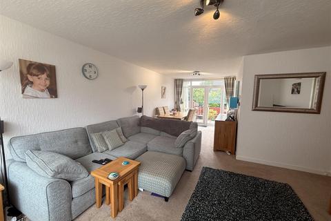 3 bedroom townhouse for sale, Kingsley Drive, Lees, Oldham