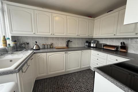 3 bedroom townhouse for sale, Kingsley Drive, Lees, Oldham