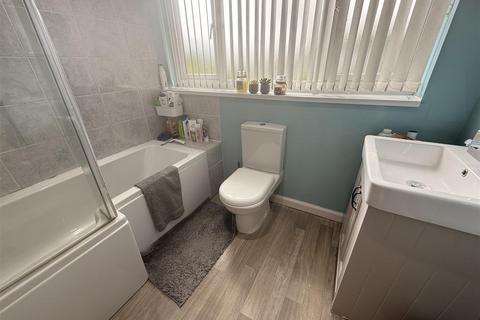 3 bedroom townhouse for sale, Kingsley Drive, Lees, Oldham