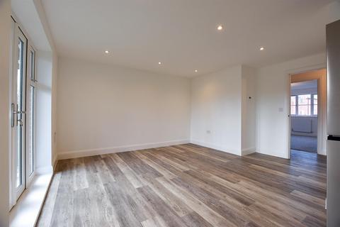2 bedroom flat for sale, Danes Court, Hengist Drive, Aylesford