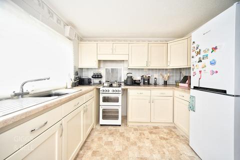 2 bedroom park home for sale, Woodside Home Park, Woodside, Luton, Bedfordshire, LU1